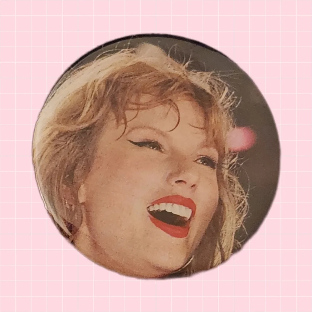 Taylor Swift 2" Pin - Picture 1 of 1